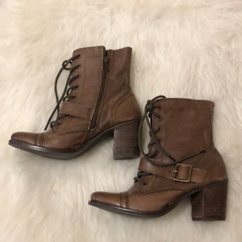 Steve Madden “Devlin” Leather Heel Boots